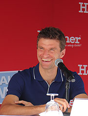 bestens gelaunt: Thomas Müller (©Foto: Martin Schmitz)